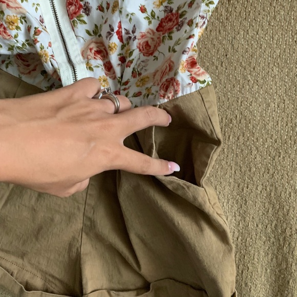 Floral Romper - Picture 3 of 5